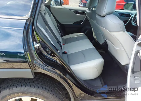 2021 Toyota Rav4 Limited z USA, uszkodzony, nr VIN 2T3Y1RFV4MW171181